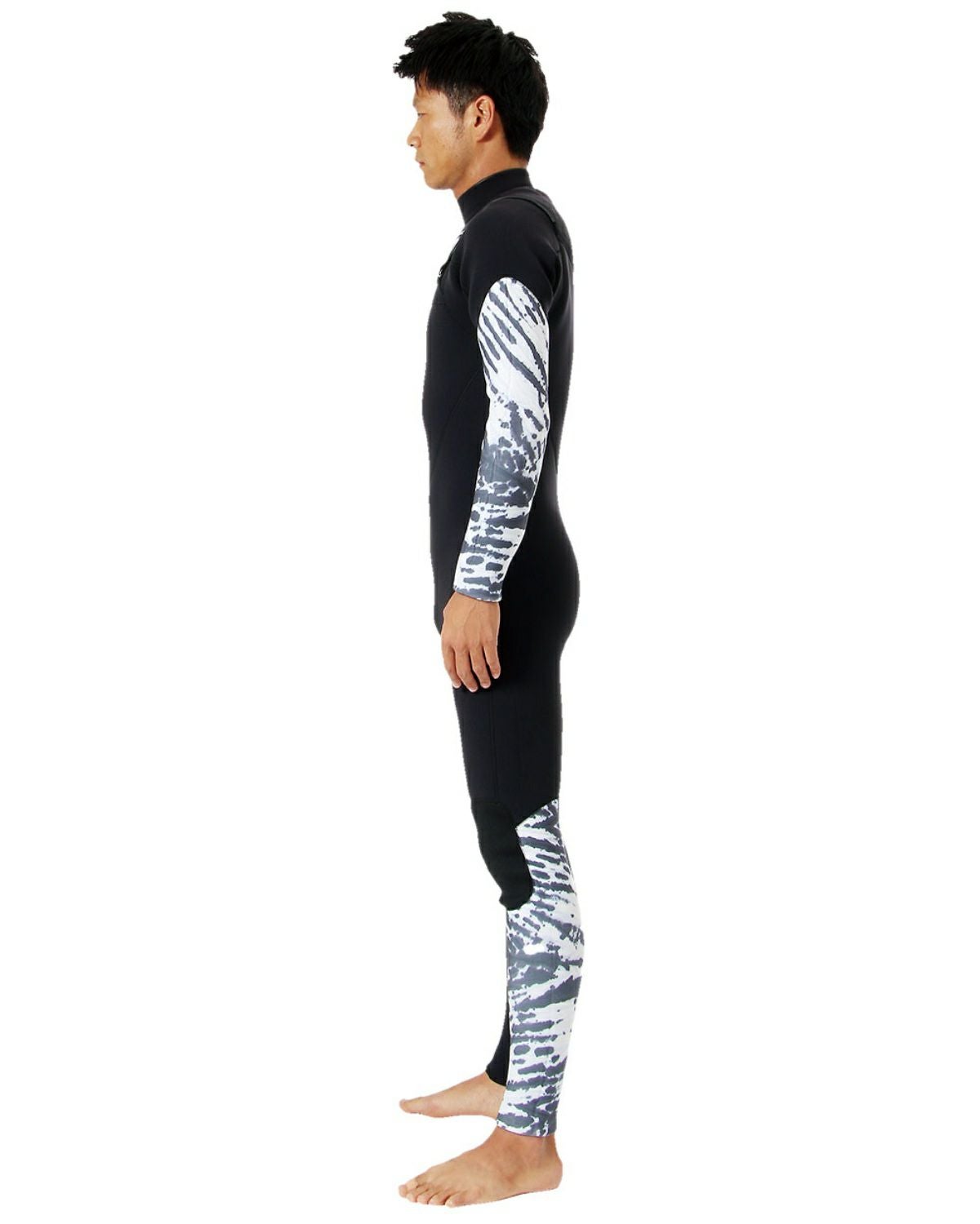 ムラ染：180cm/67kg(Lサイズ着用)