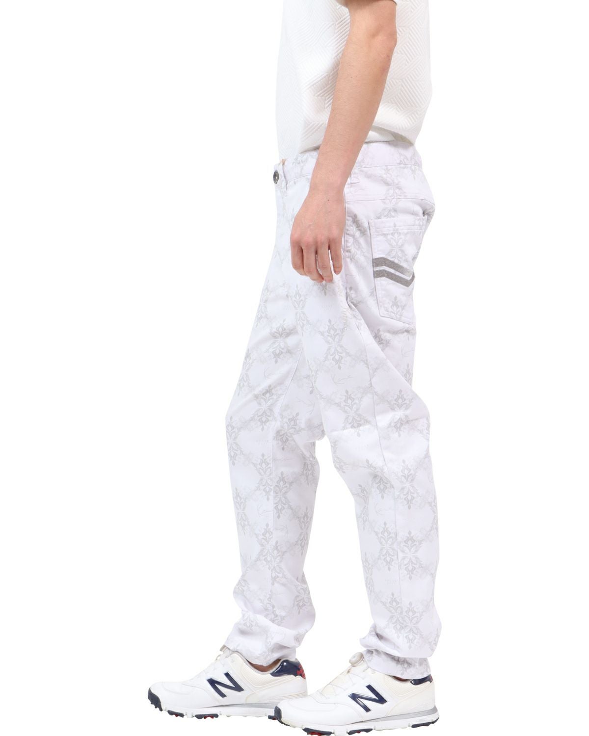 ホワイト：180cm67kg(Lサイズ着用)