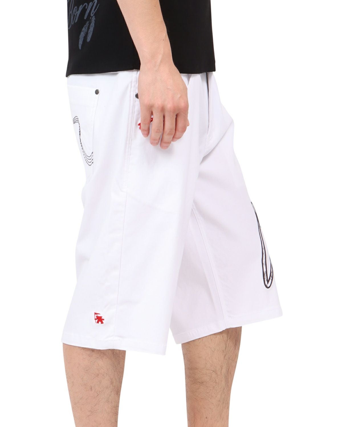 ホワイト：180cm67kg(Lサイズ着用)