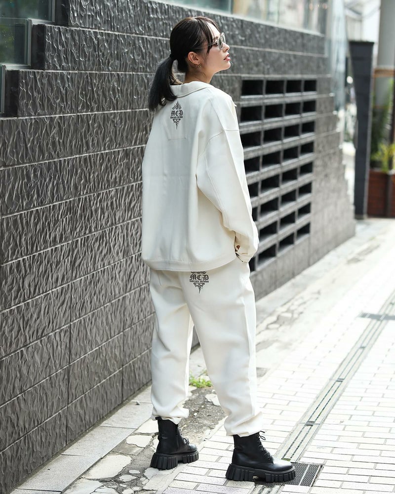 オフホワイト:173cm(Lサイズ着用)