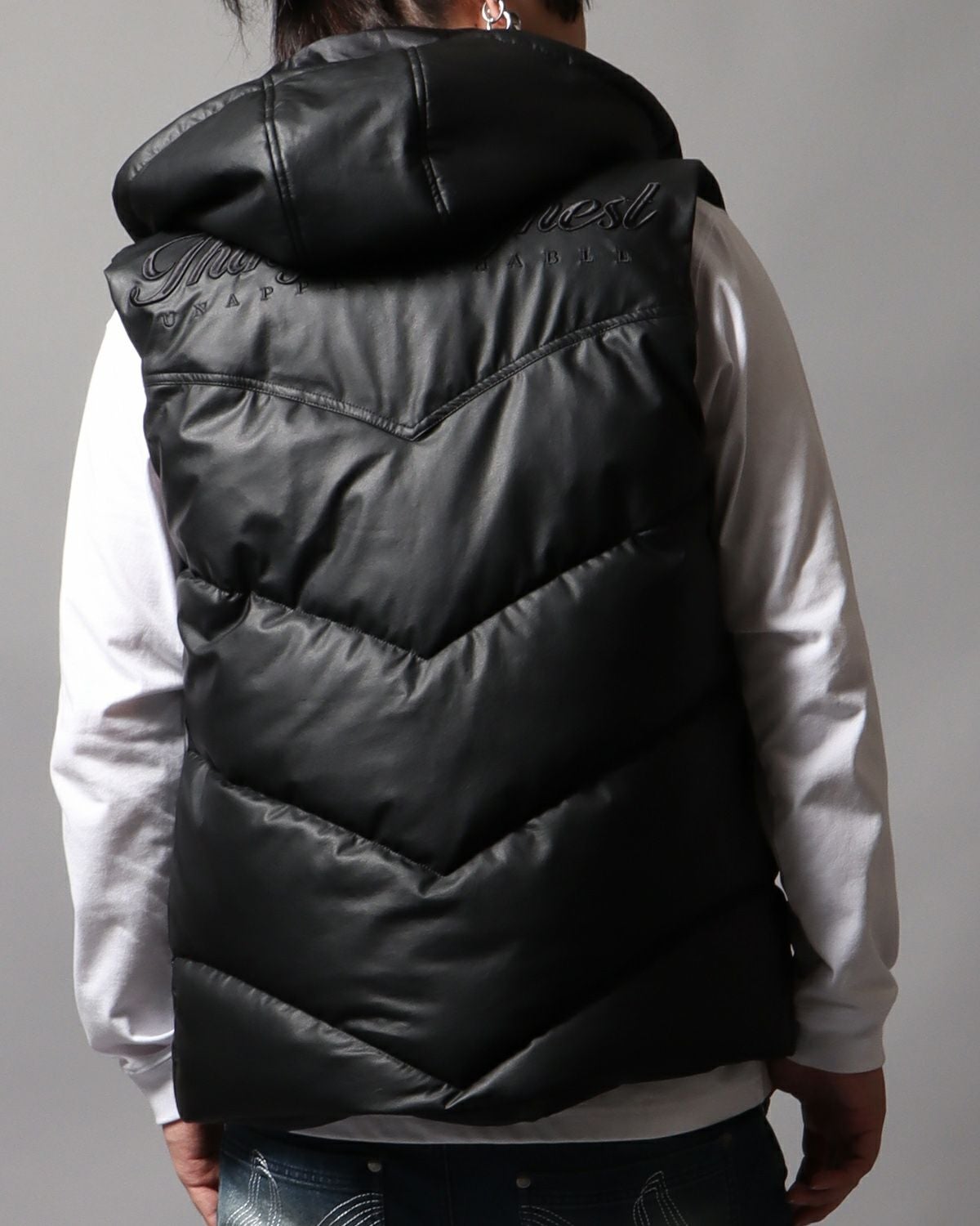 ブラック：178cm/75kg(Lサイズ着用)