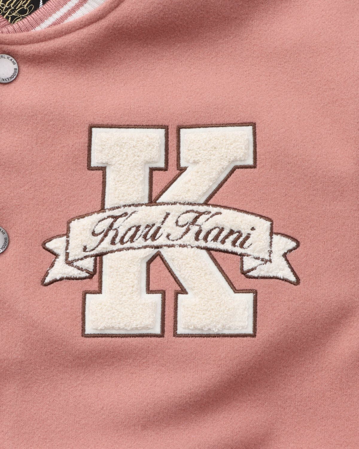 Karl Kani] ロゴ サガラ スタジャン | PEET ONLINE STORE