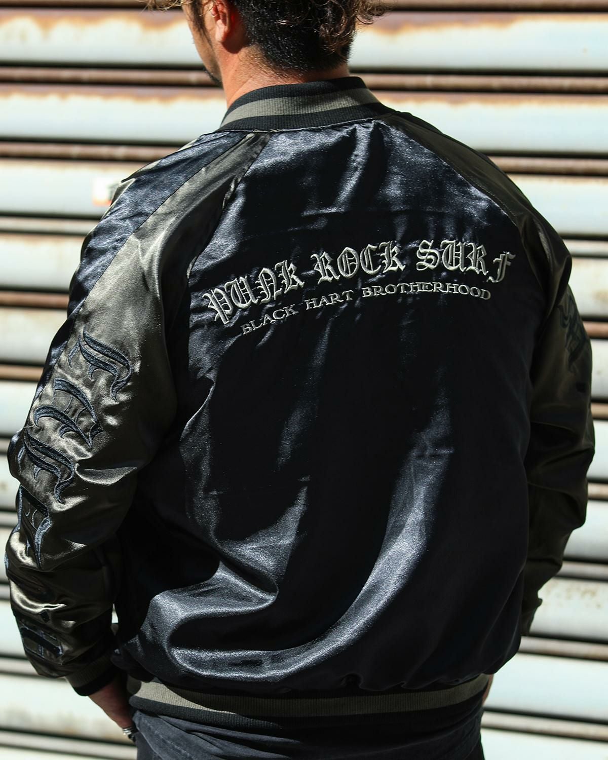 極真会館 黒ジャケット　古着　スカジャン 80年代 サテン スーベニアジャケット メンズL 古着 ツアージャケット
