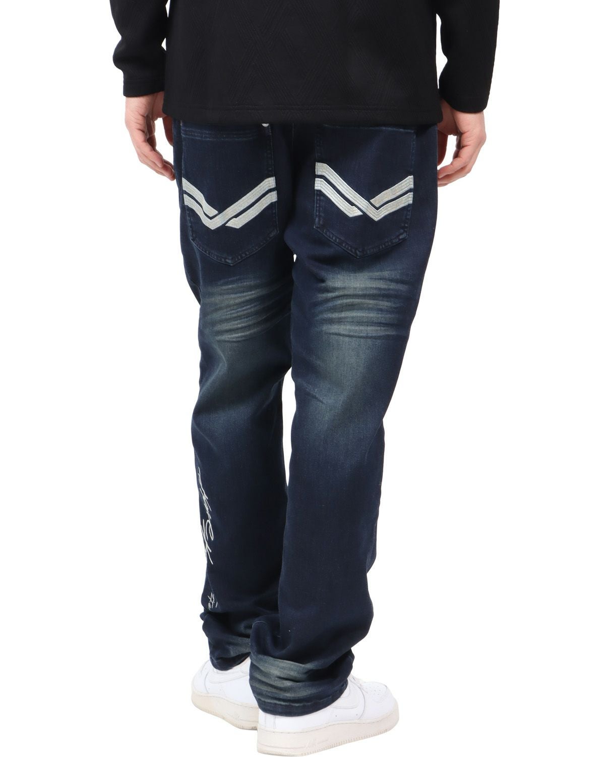 インディゴ：180cm67kg(32inc着用)