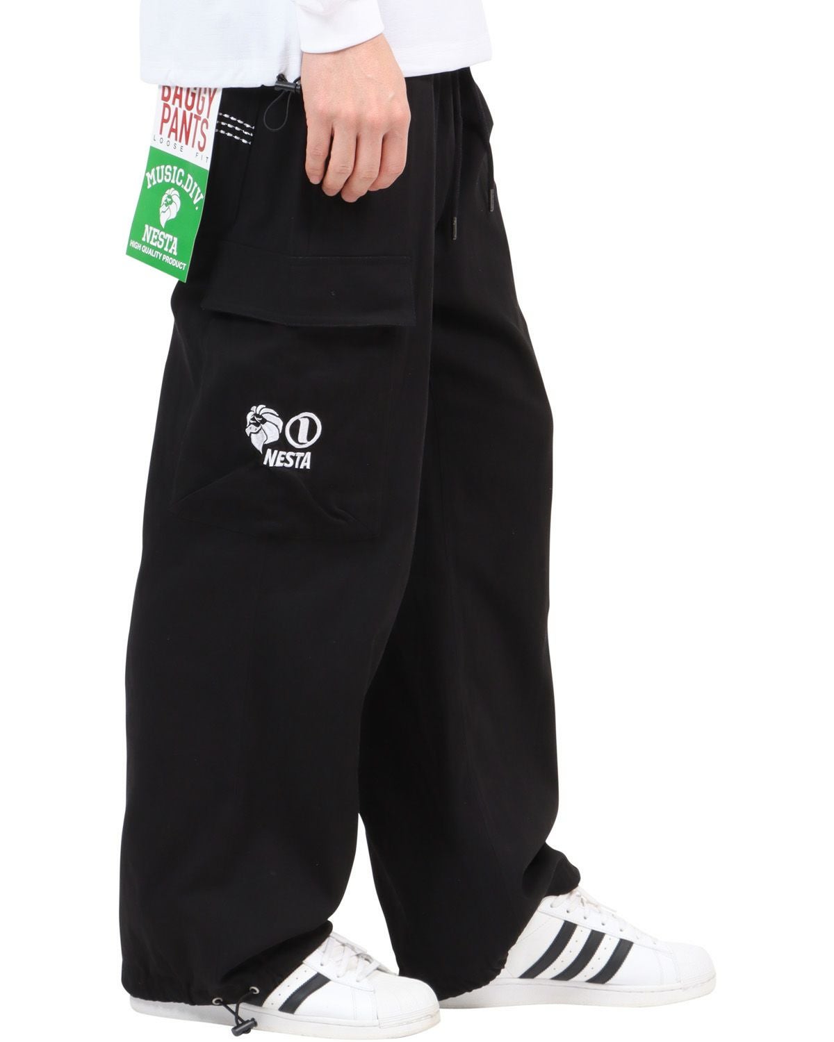 ブラック：180cm67kg(Lサイズ着用)