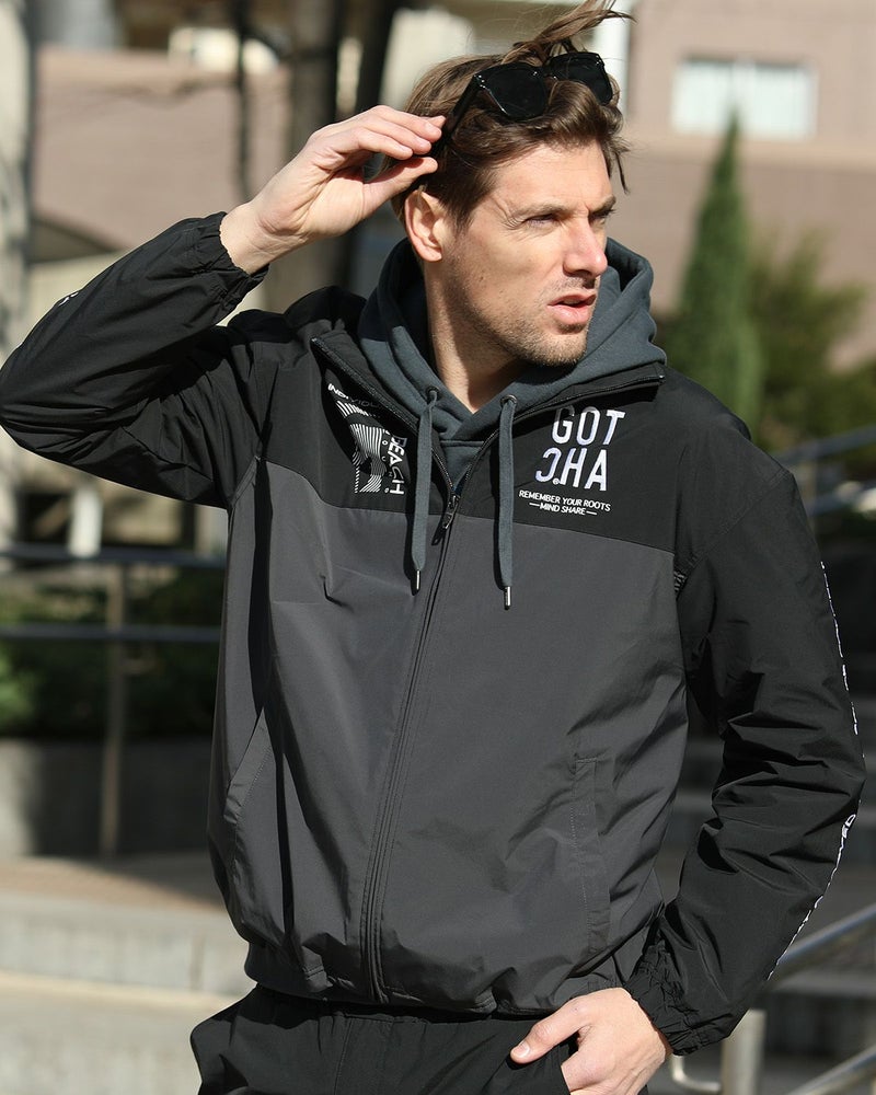 ブラック:183cm70kg(Lサイズ着用)