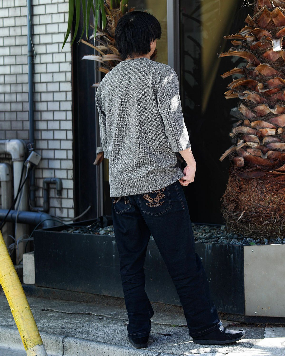 ブラック:173cm/63kg(XLサイズ着用)