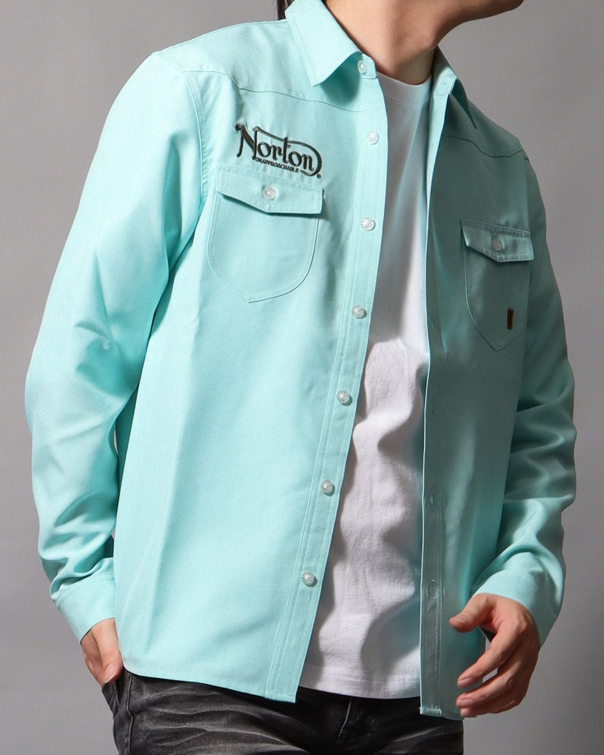 ミントグリーン：178cm/75kg(Lサイズ着用)