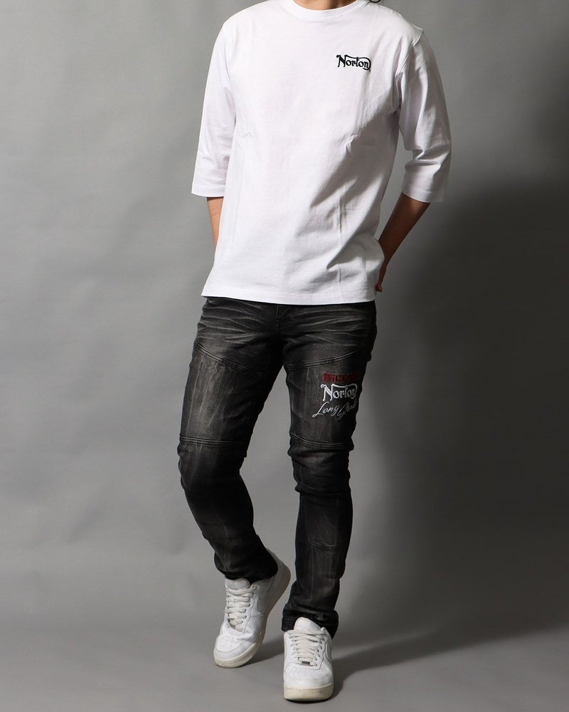 ホワイト：178cm/75kg(Lサイズ着用)