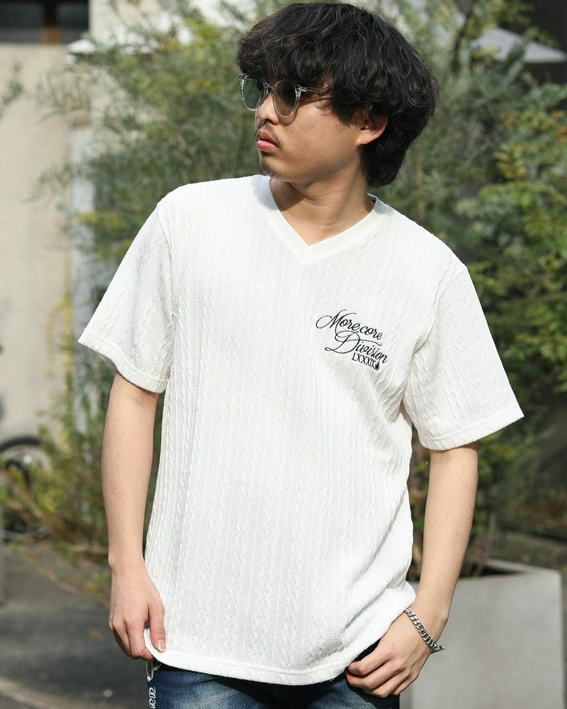 ホワイト:173cm/63kg(XLサイズ着用)