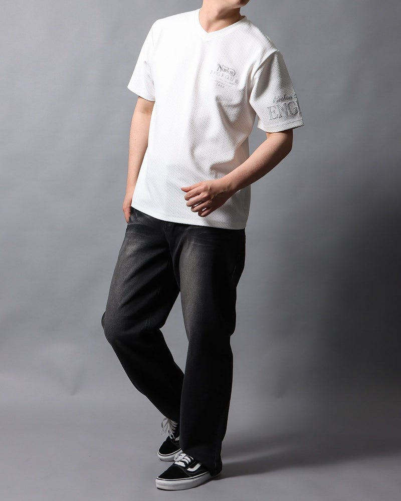 ホワイト：178cm/75kg(Lサイズ着用)