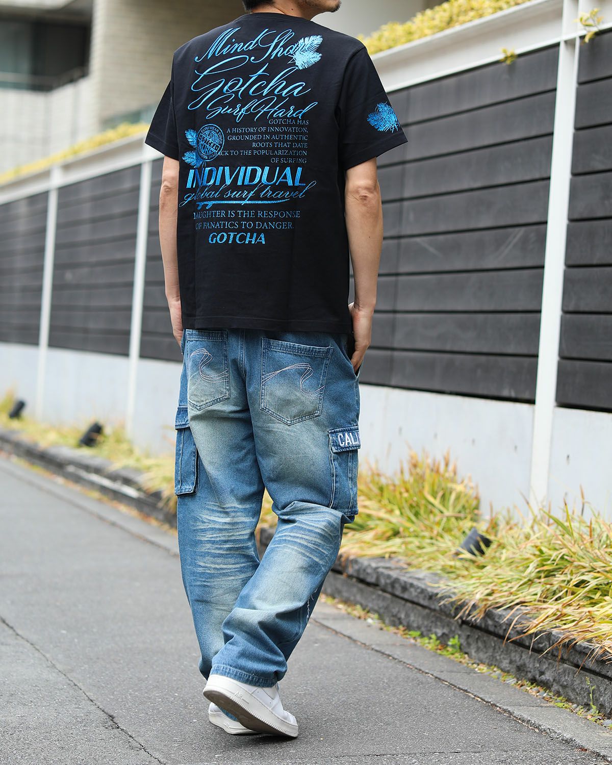 GOTCHA] ブルー ラメ Tシャツ | PEET ONLINE STORE