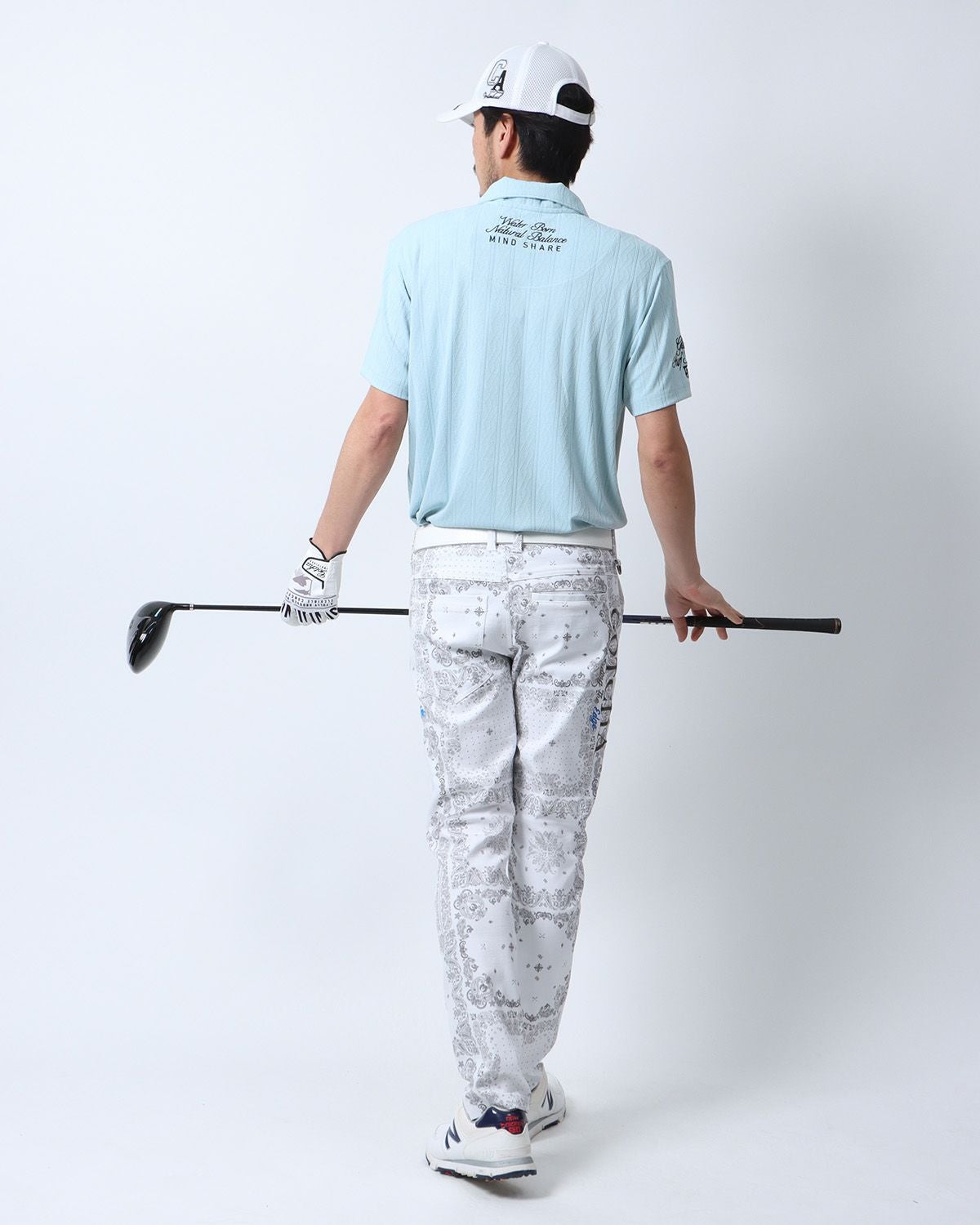 ライトブルー：180cm67kg(Lサイズ着用)