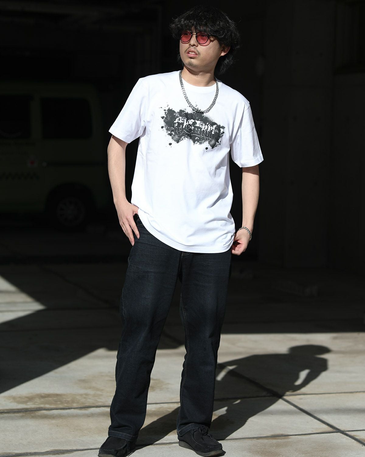 ホワイト:173cm/63kg(Lサイズ着用)