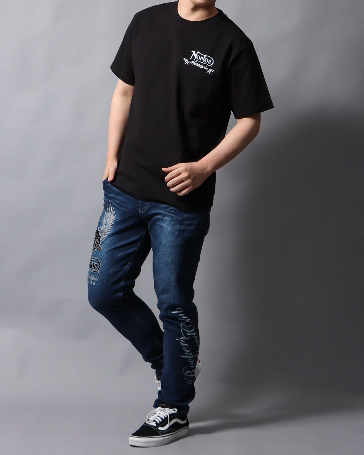 ブラック：178cm/75kg(Lサイズ着用)