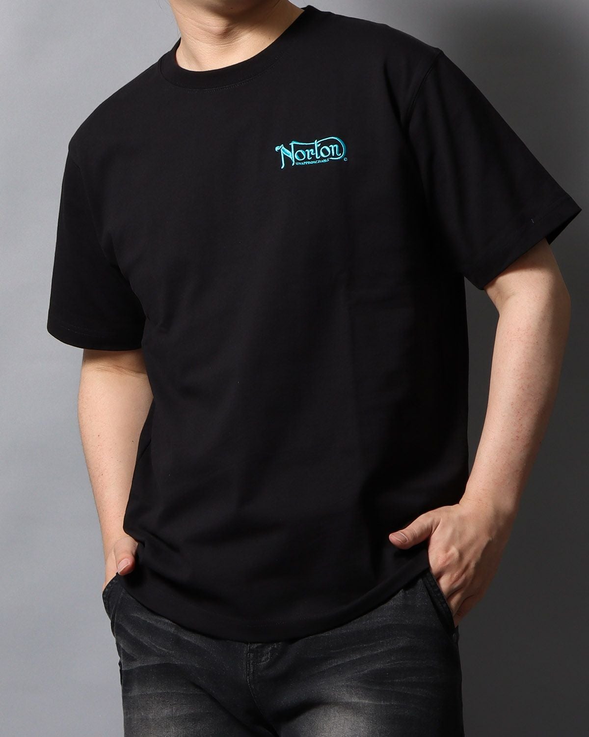 ブラック：178cm/75kg(Lサイズ着用)