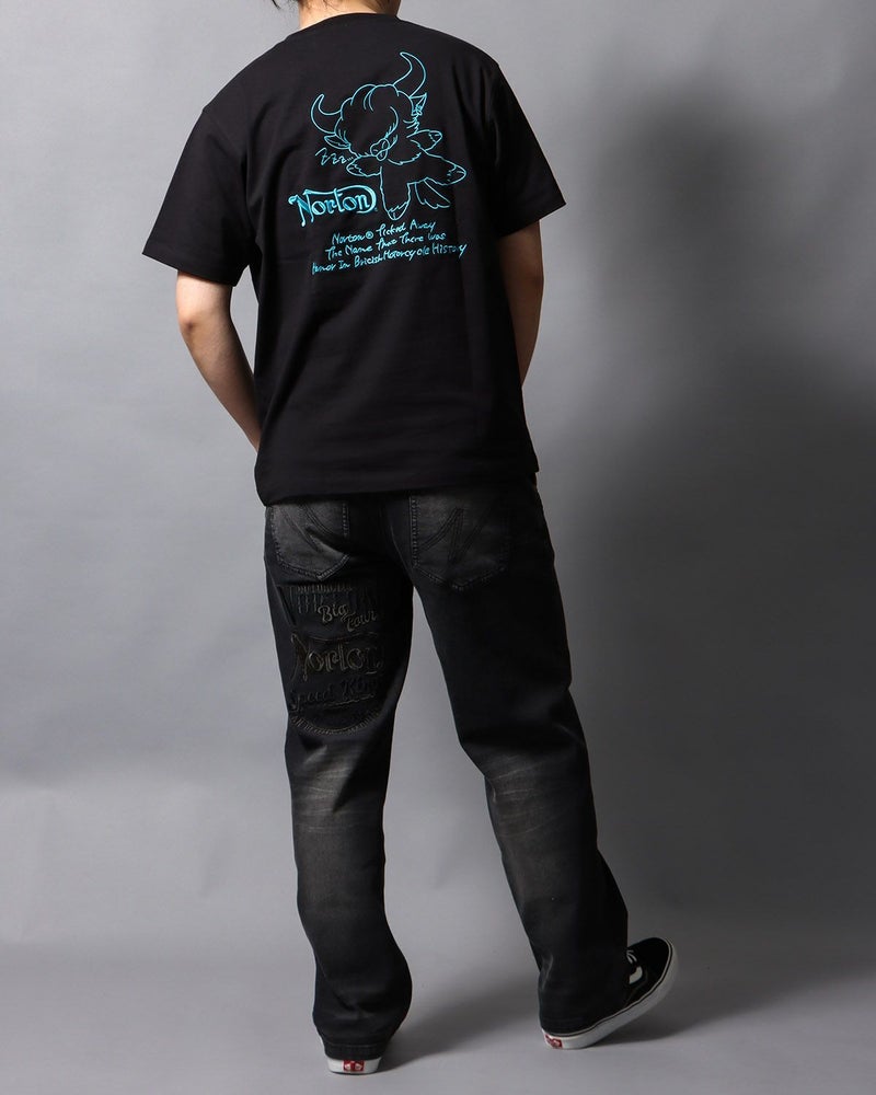 ブラック：178cm/75kg(Lサイズ着用)