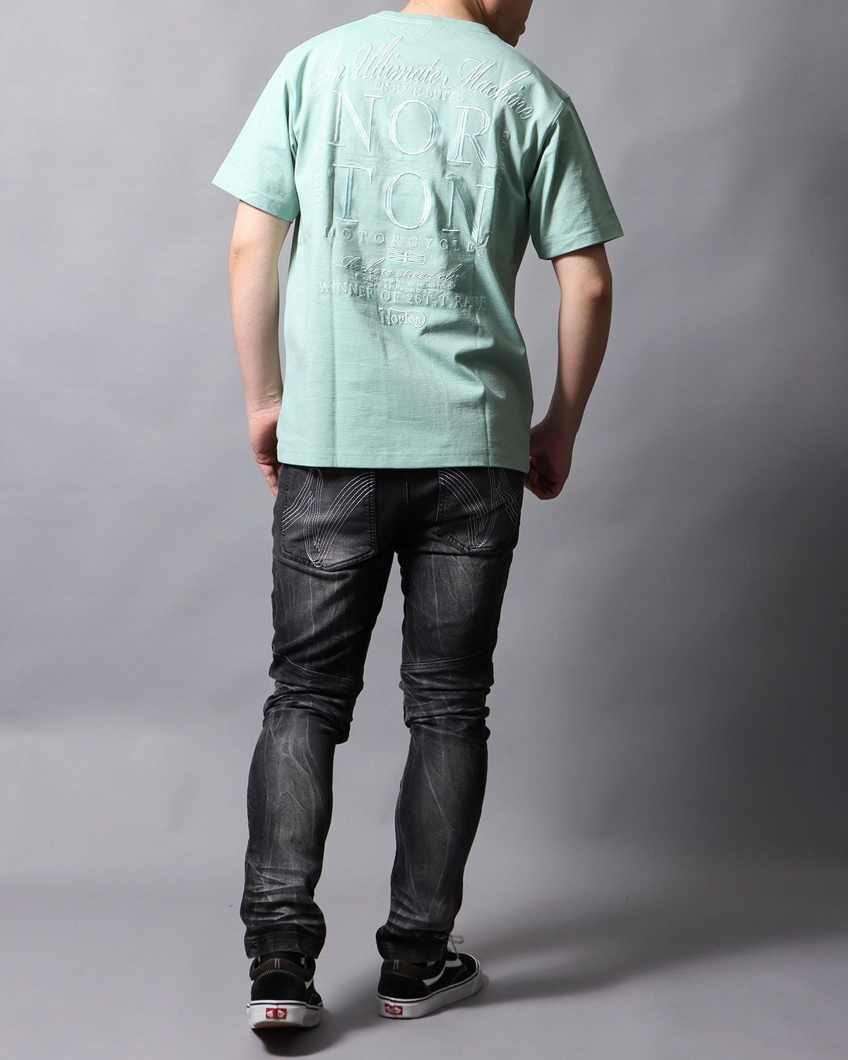 ミントグリーン：178cm/75kg(Lサイズ着用)