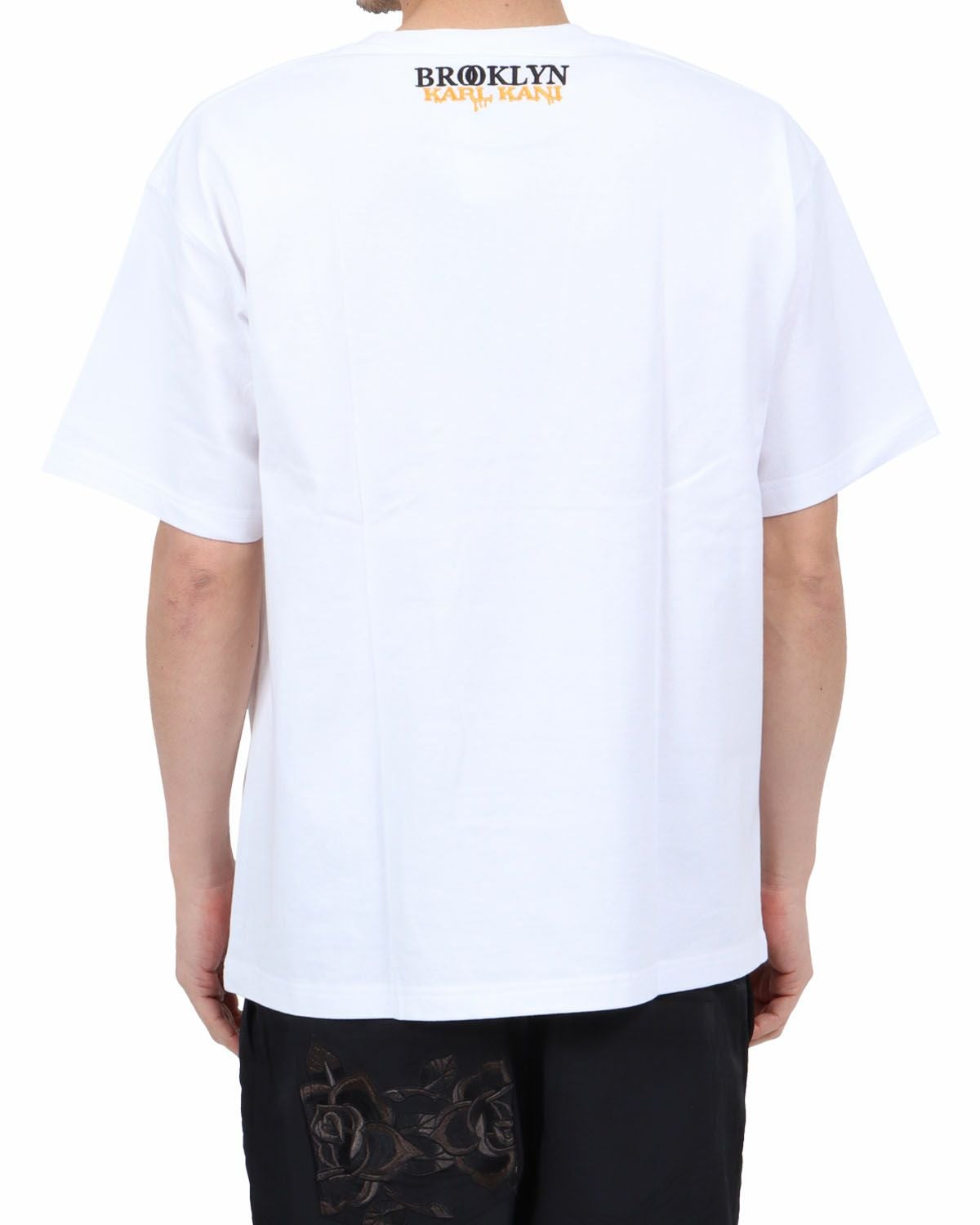 ホワイト：180cm67kg(Lサイズ着用)