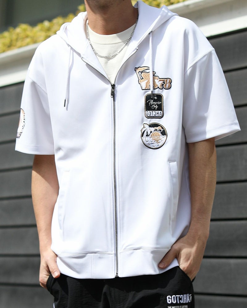 ホワイト：180cm67kg(Lサイズ着用)