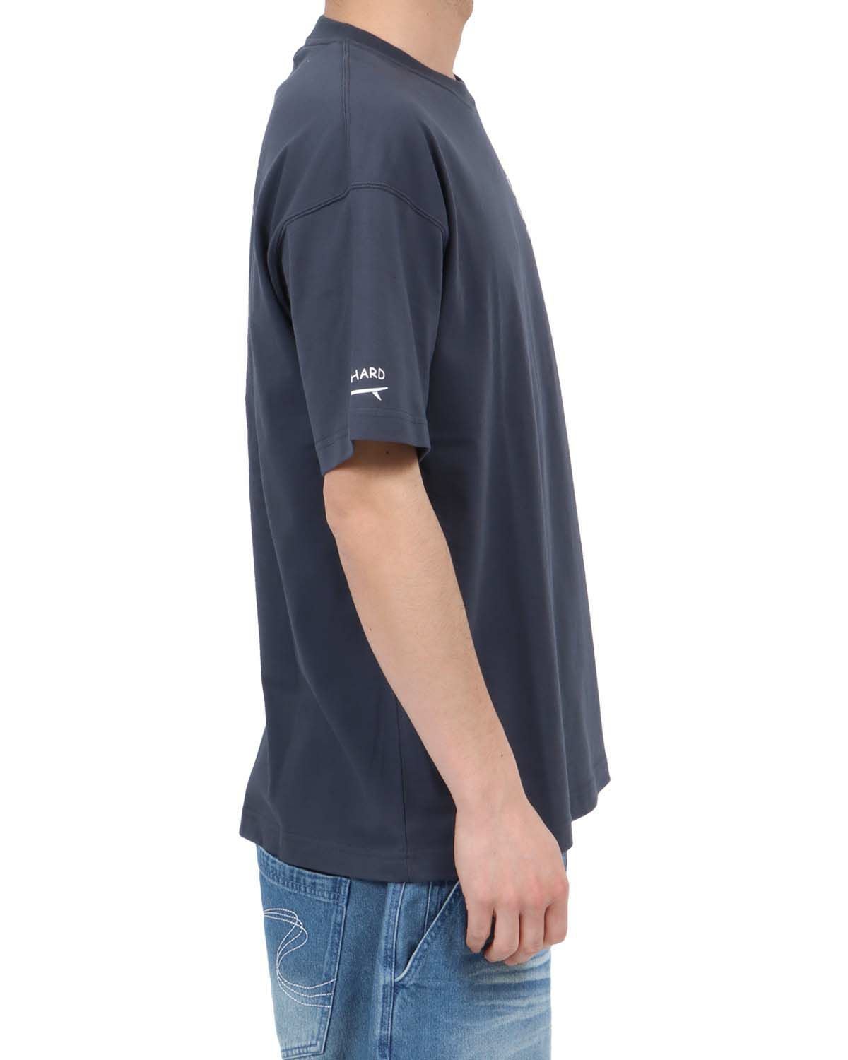 チャコール：180cm67kg(Lサイズ着用)