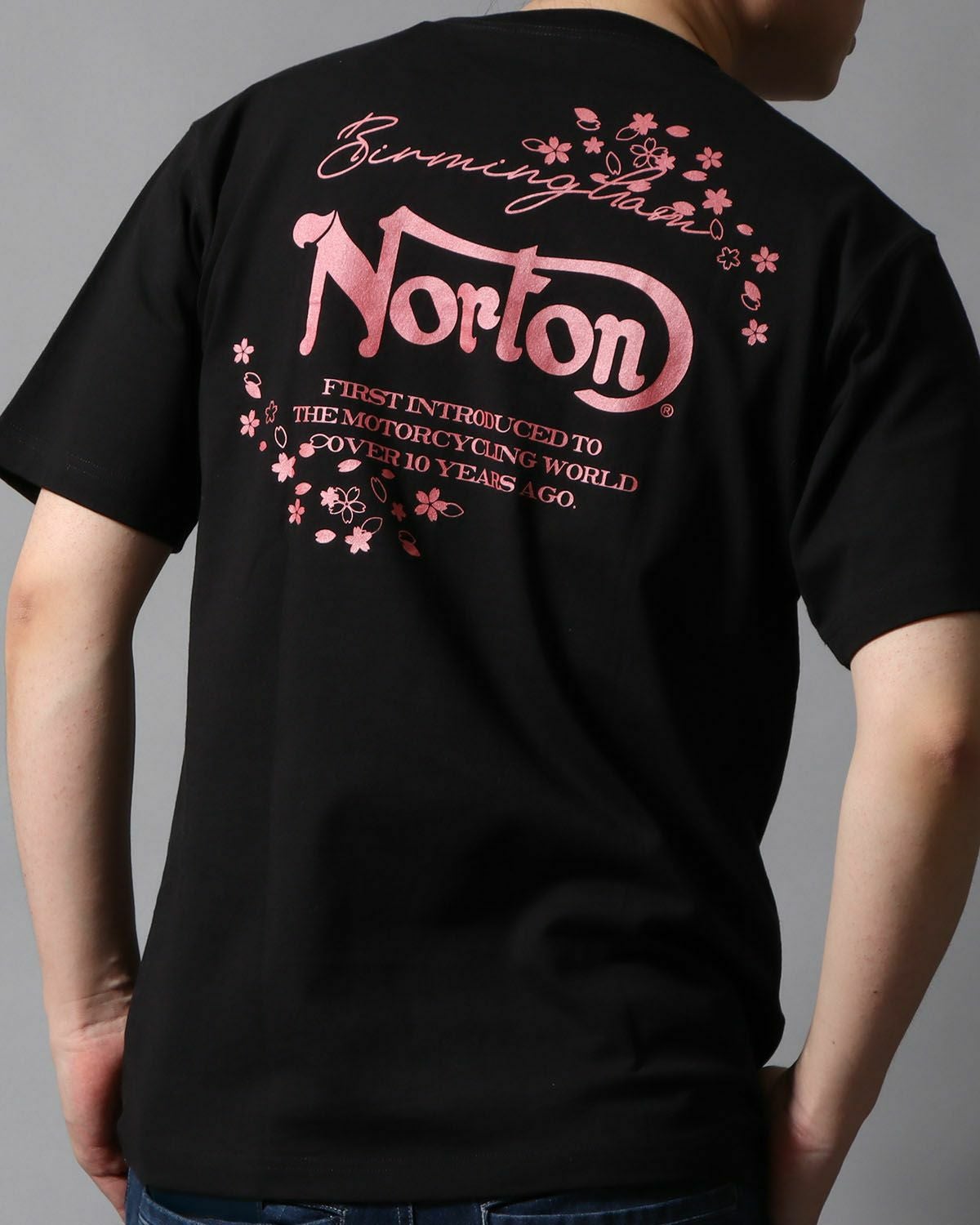 Norton] サクラ シャイニー Tシャツ | PEET ONLINE STORE