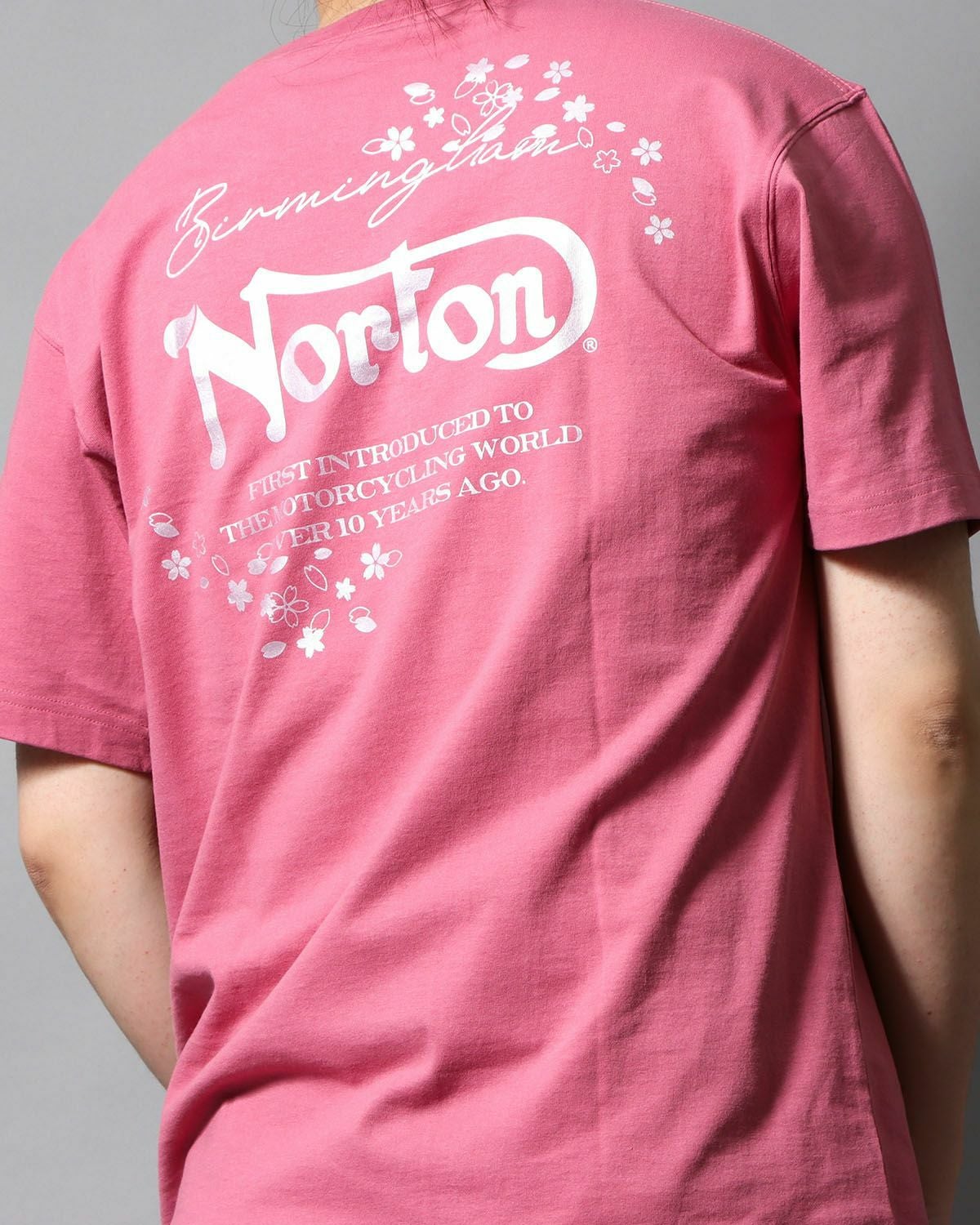 Norton] サクラ シャイニー Tシャツ | PEET ONLINE STORE