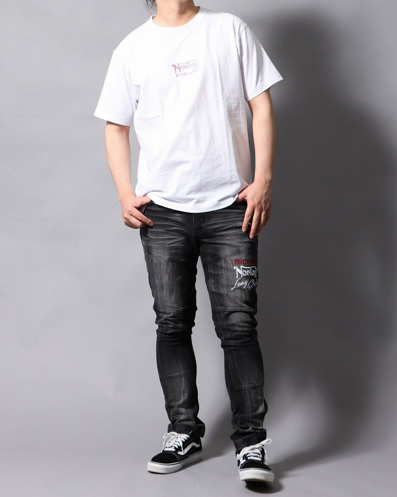 ホワイト：178cm/75kg(Lサイズ着用)