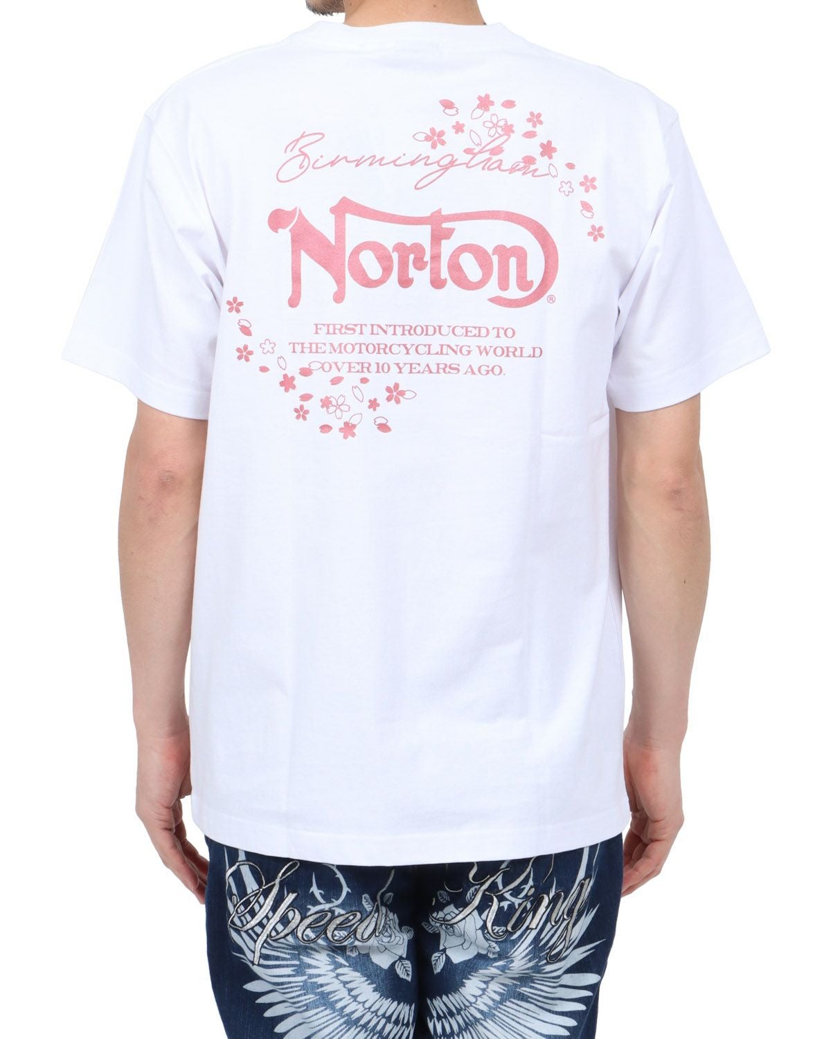 ホワイト：180cm67kg(Lサイズ着用)