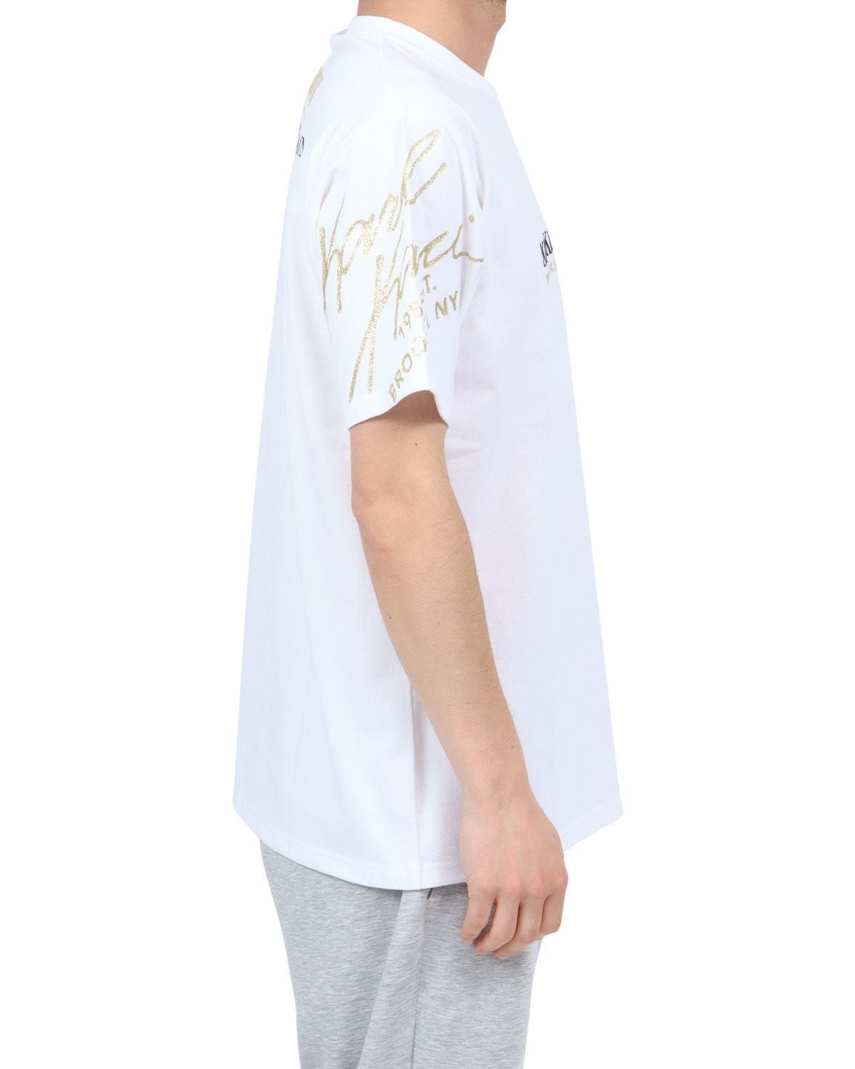 ホワイト：180cm67kg(Lサイズ着用)