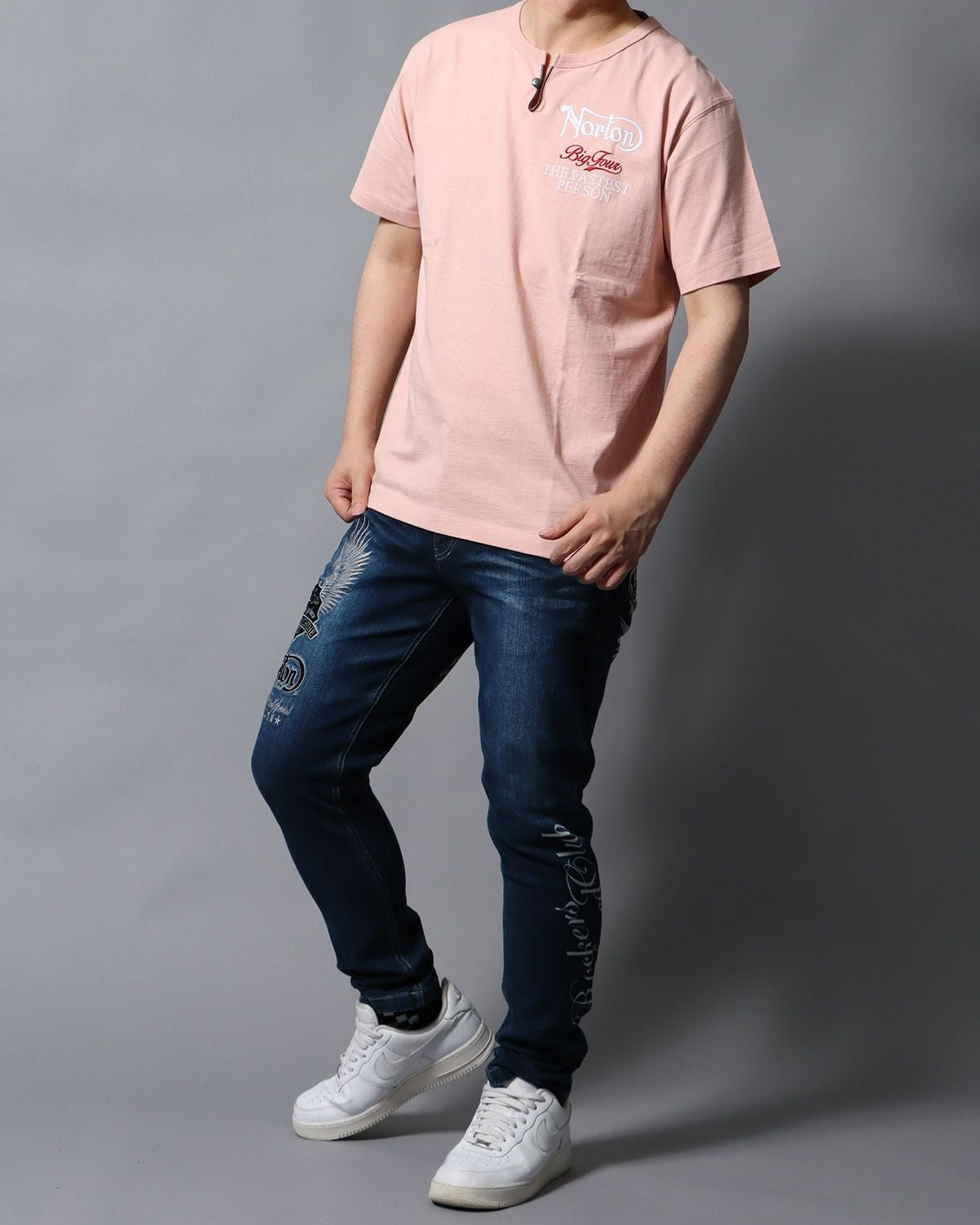 ピンクグレー：178cm/75kg(Lサイズ着用)