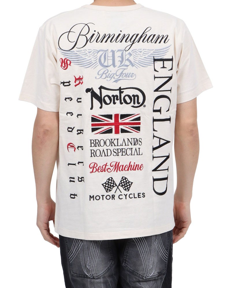 オフホワイト：180cm67kg(Lサイズ着用)