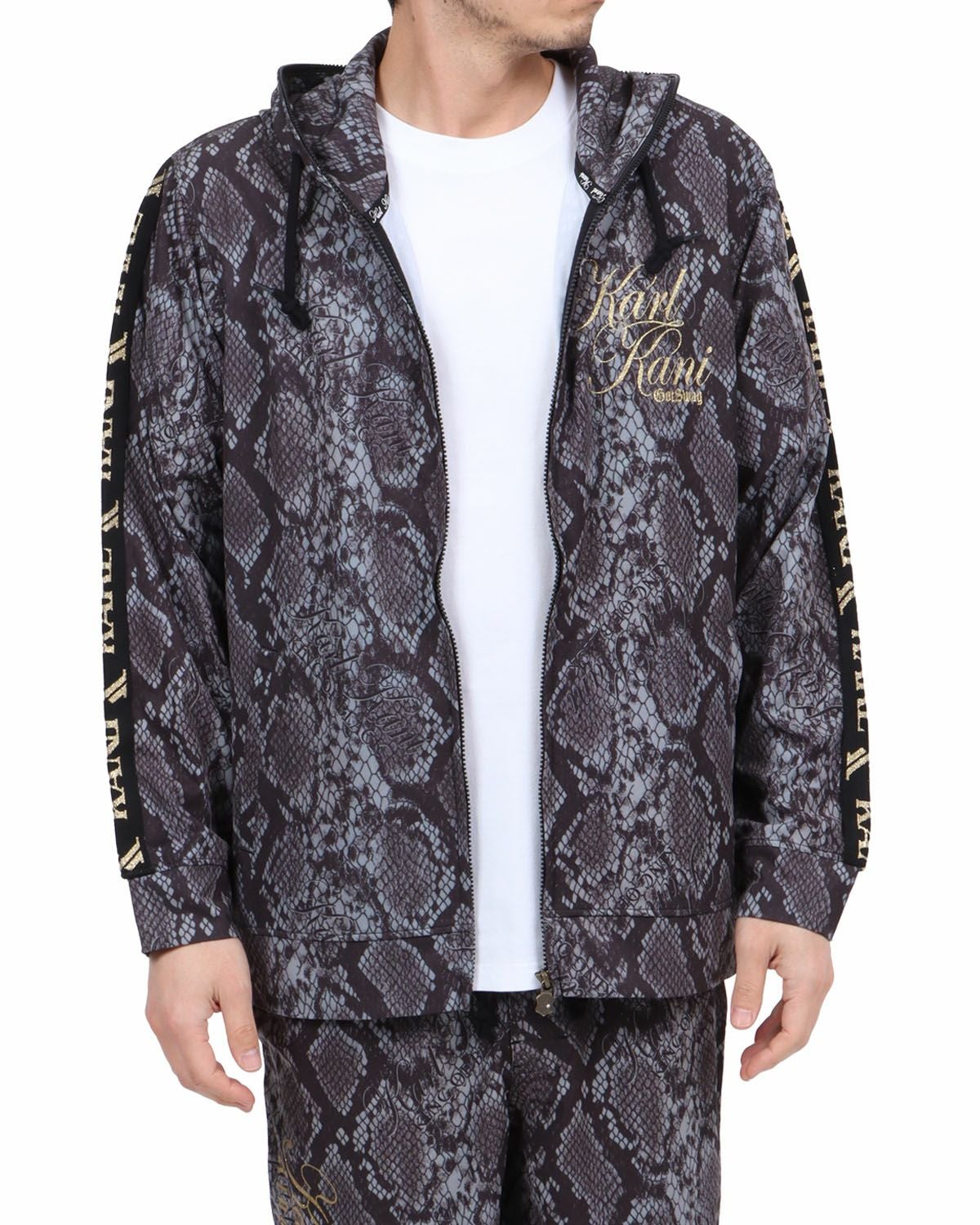 ブラック：180cm67kg(Lサイズ着用)