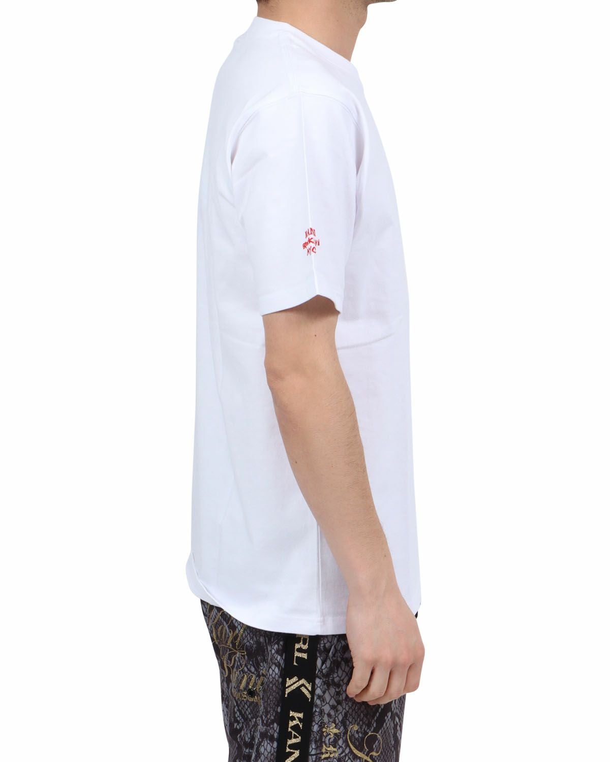 ホワイト：180cm67kg(Lサイズ着用)