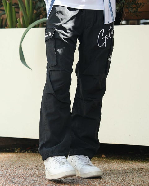 ブラック：180cm67kg(Mサイズ着用)