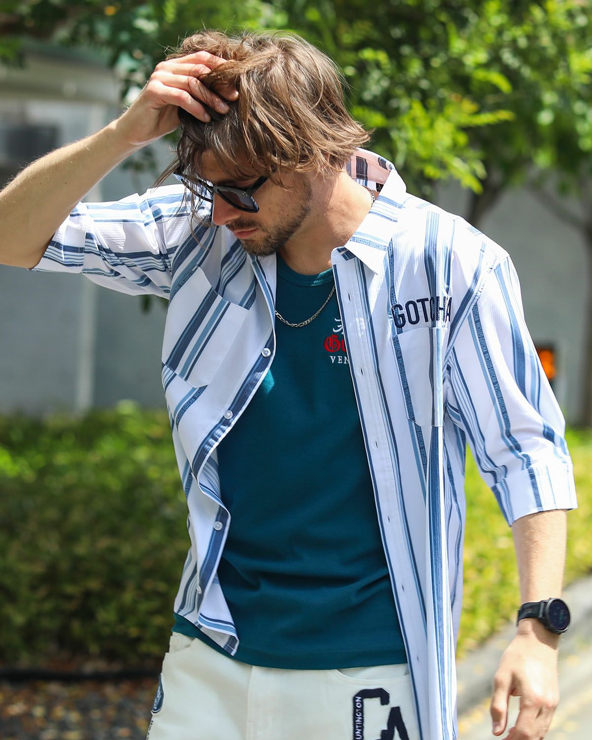 ホワイト:183cm70kg(Lサイズ着用)