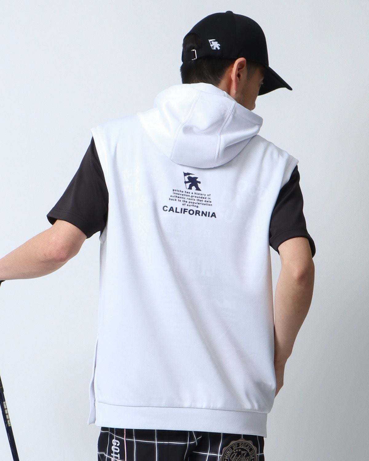 ホワイト：180cm67kg(Lサイズ着用)