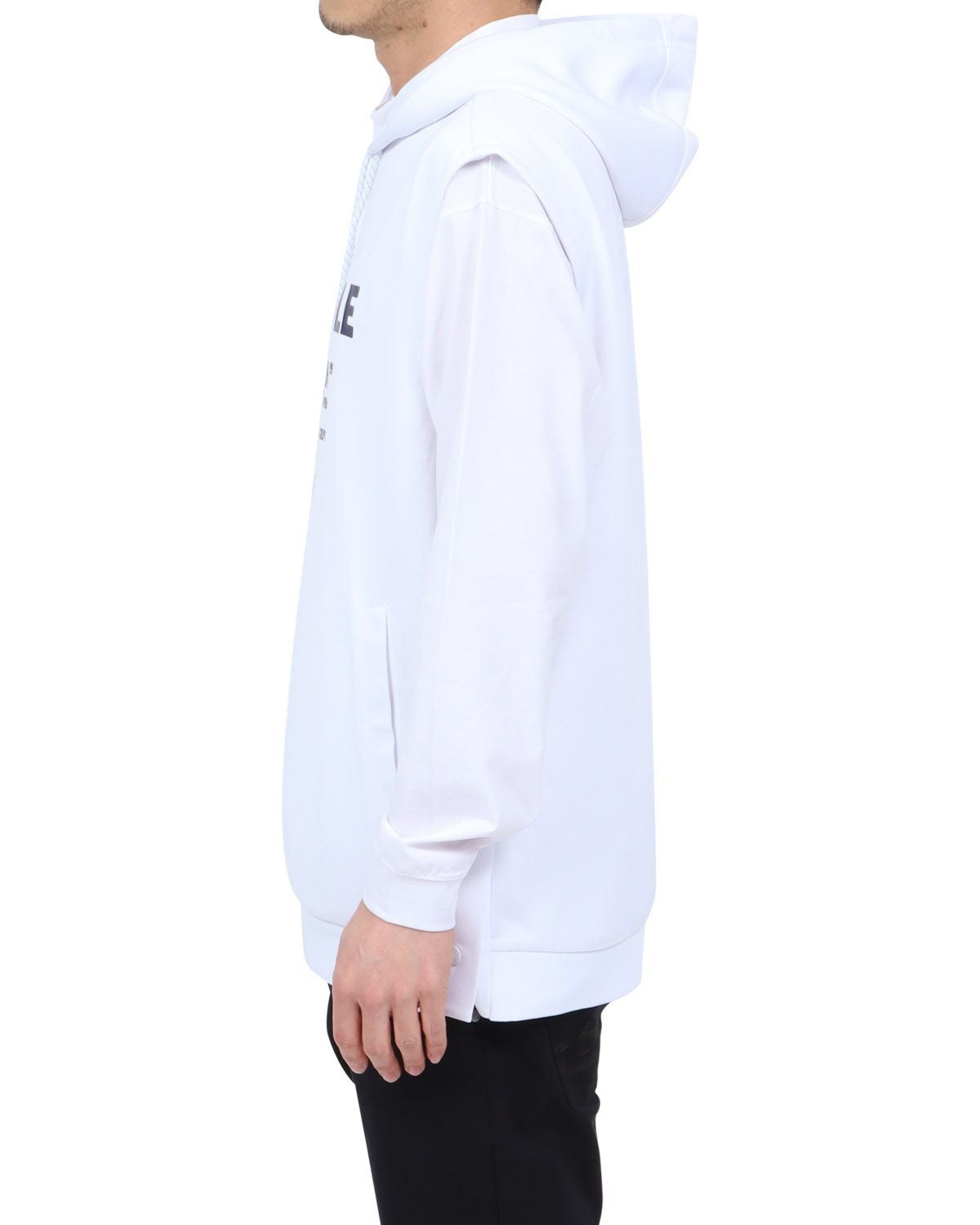 ホワイト：180cm67kg(Lサイズ着用)