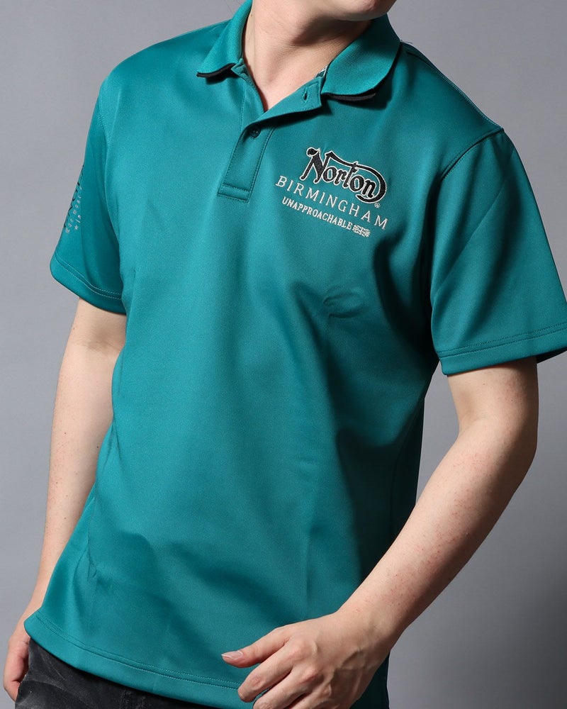 エメラルドグリーン：178cm/75kg(Lサイズ着用)