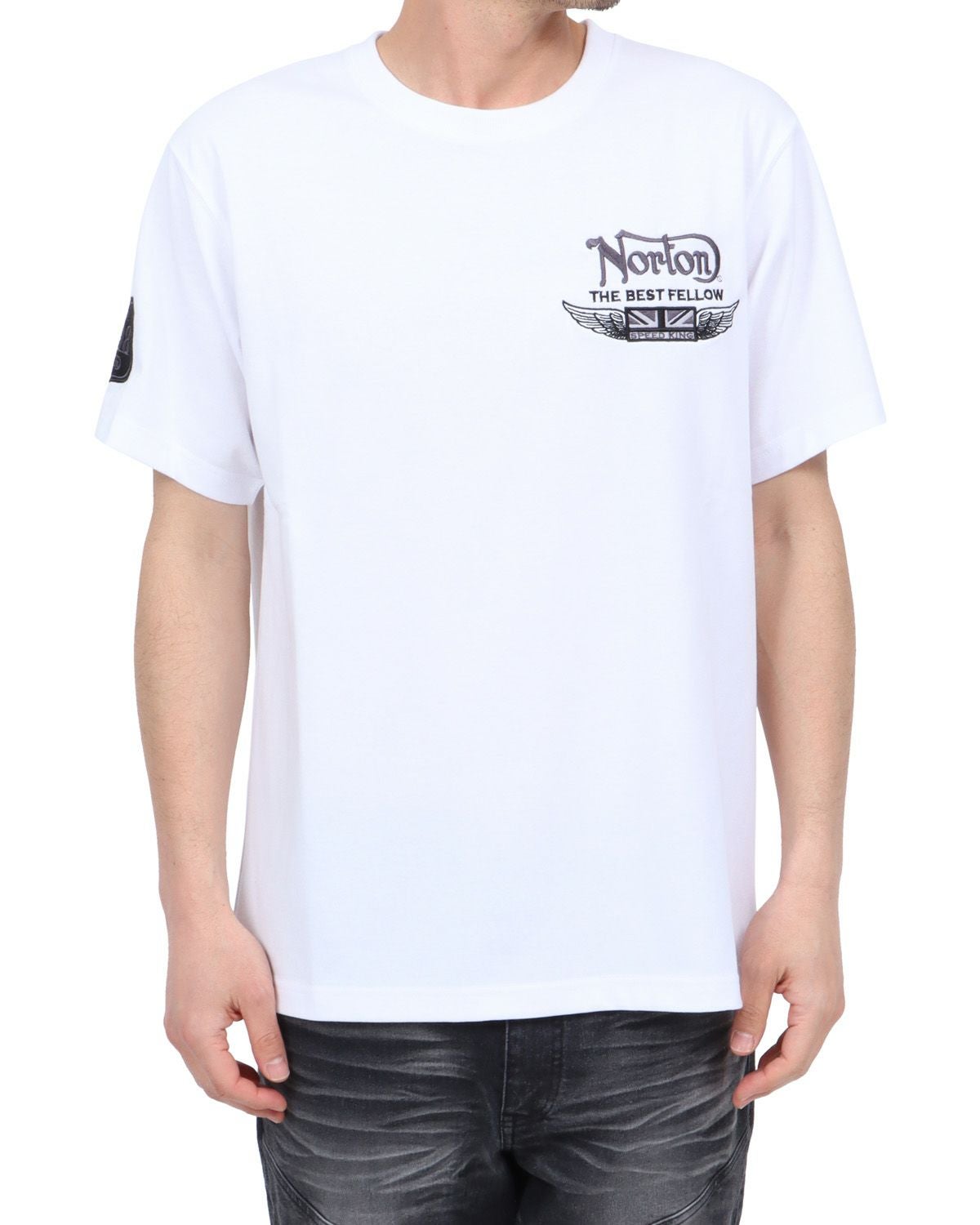 ホワイト：180cm67kg(Lサイズ着用)