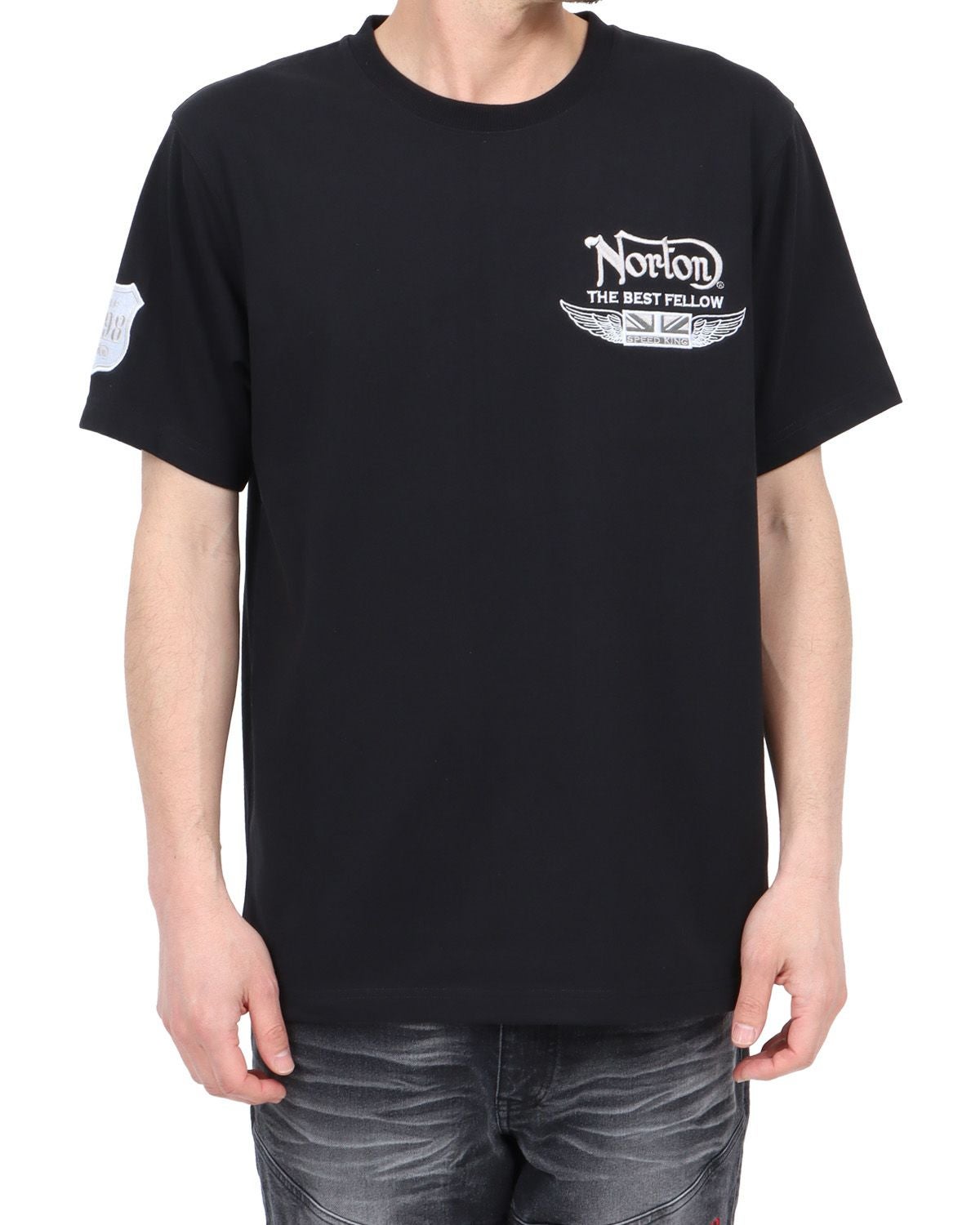 ブラック：180cm67kg(Lサイズ着用)