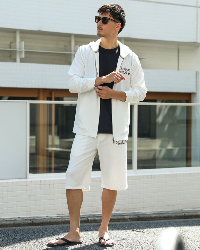 ホワイト：180cm70kg(Lサイズ着用)