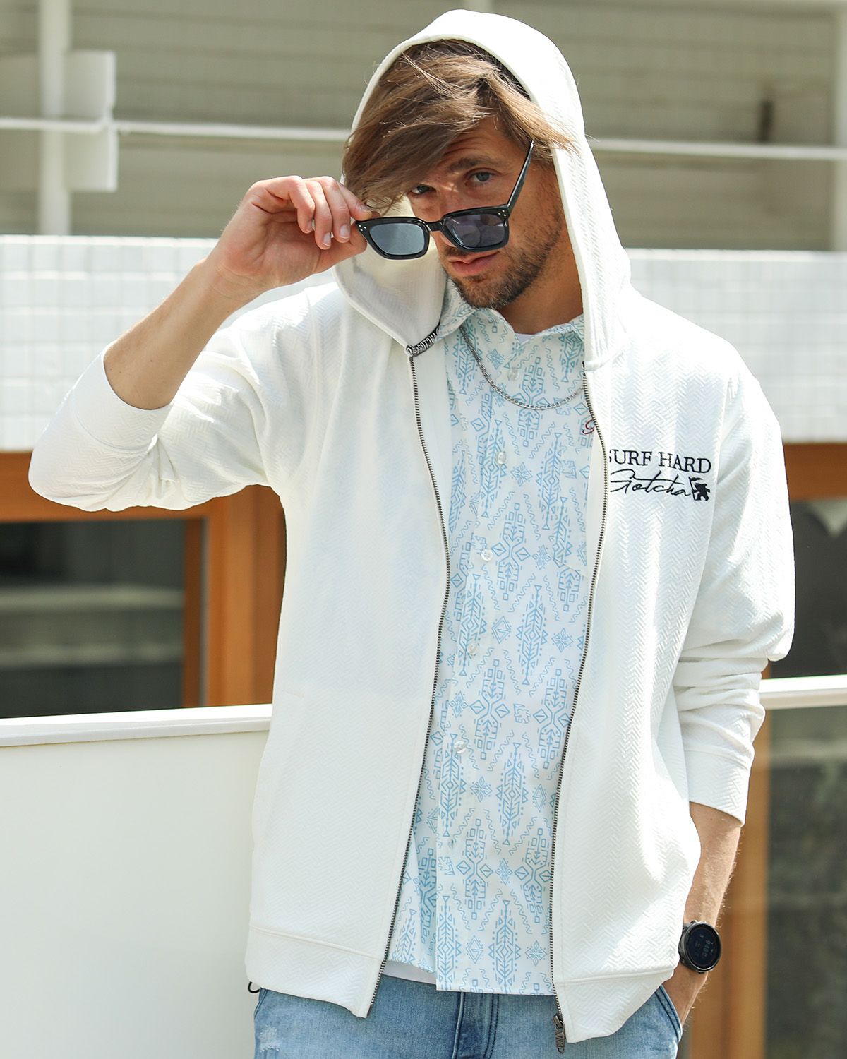 ホワイト:183cm70kg(Lサイズ着用)