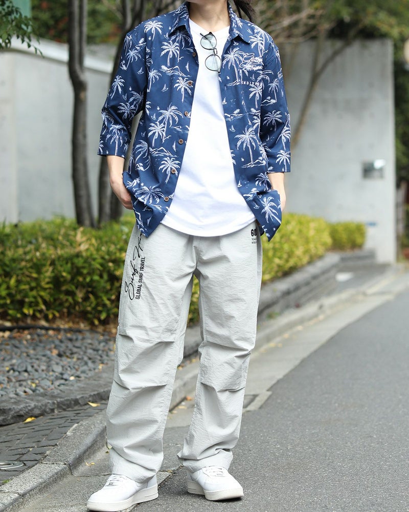 ネイビー：168cm55kg(Lサイズ着用)