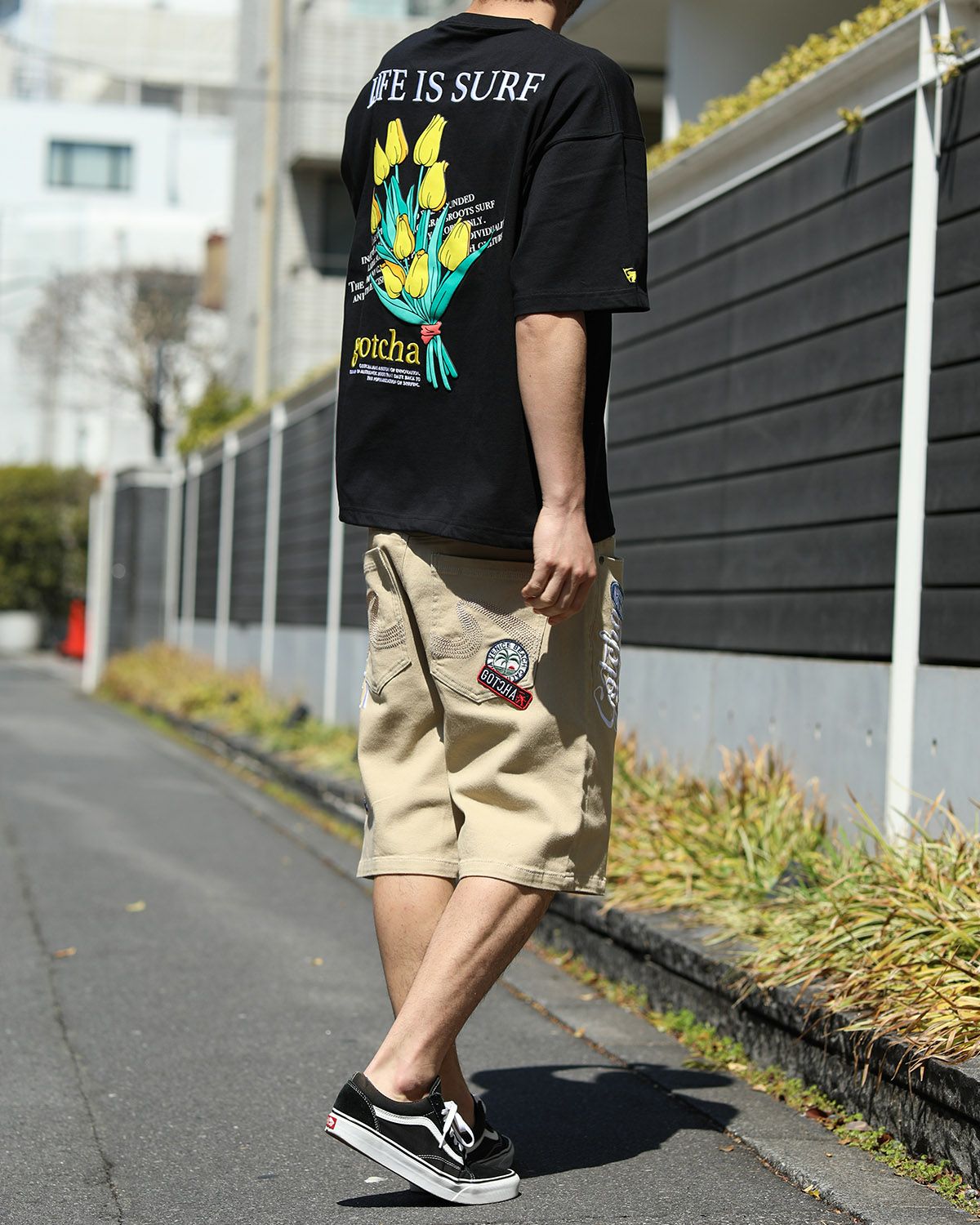 ブラック：180cm67kg(Lサイズ着用)