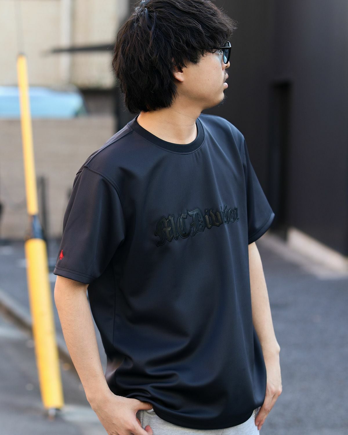 チャコール:173cm/63kg(Lサイズ着用)