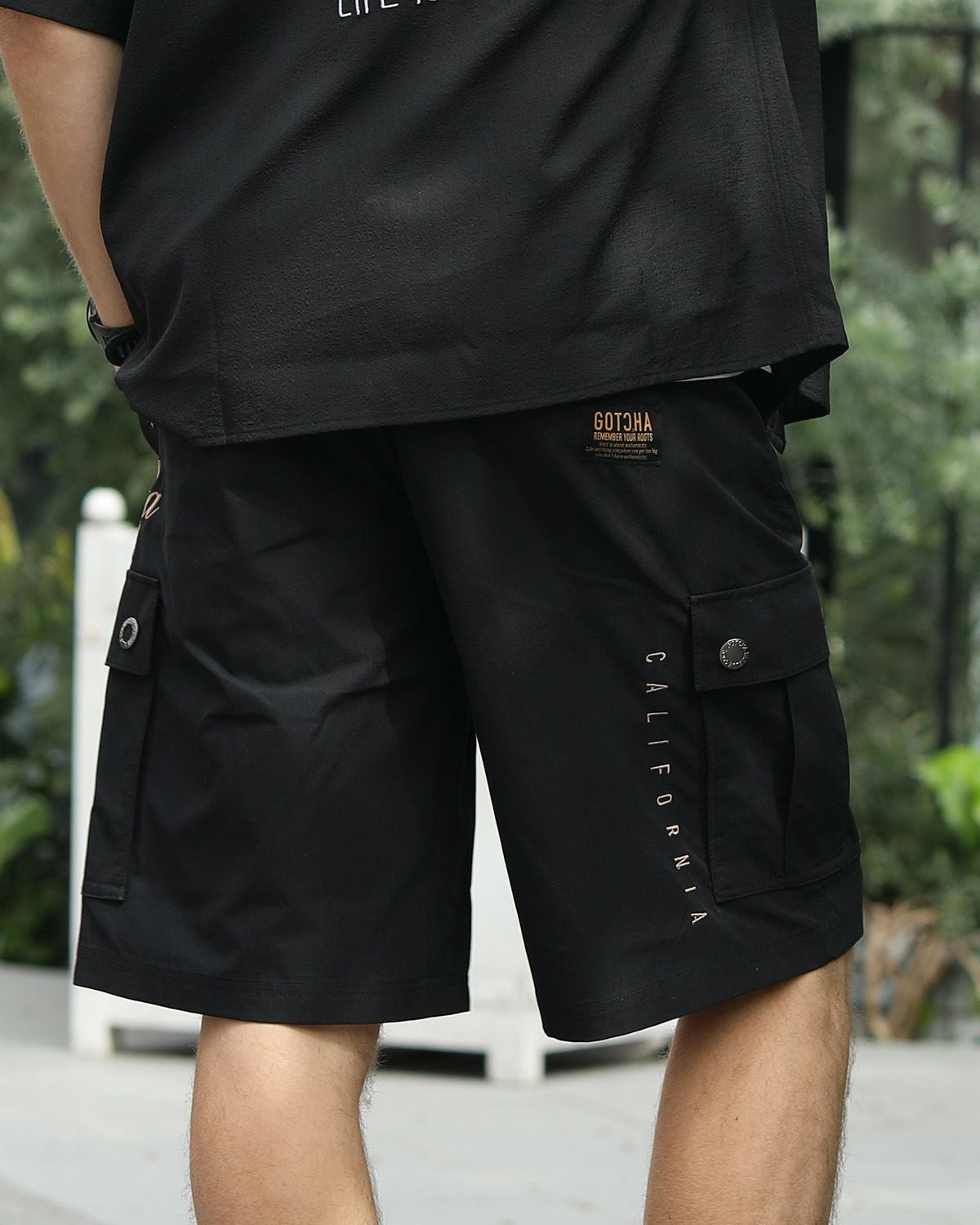 ブラック：183cm70kg(Lサイズ着用)