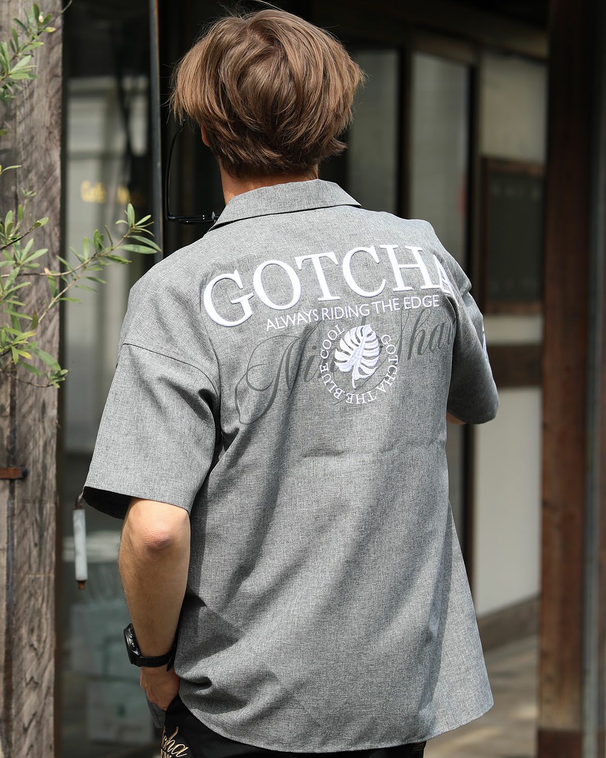 チャコール：183cm70kg(Lサイズ着用)