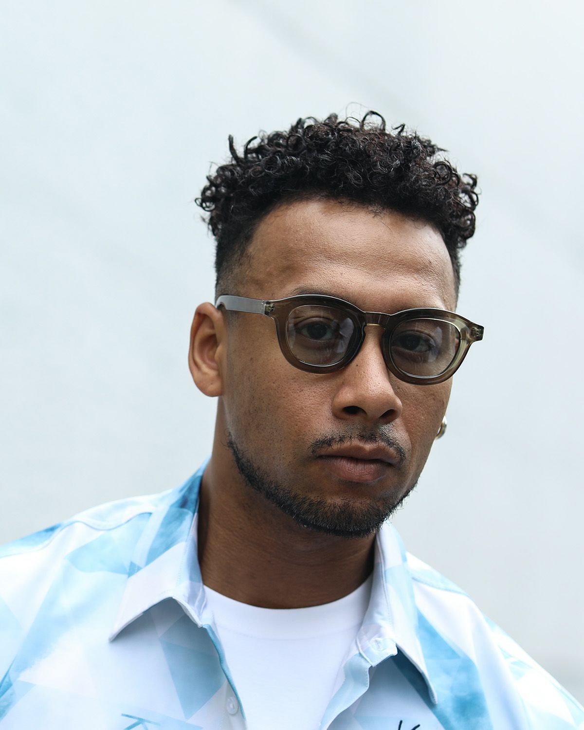 カーキ/ライトグレー