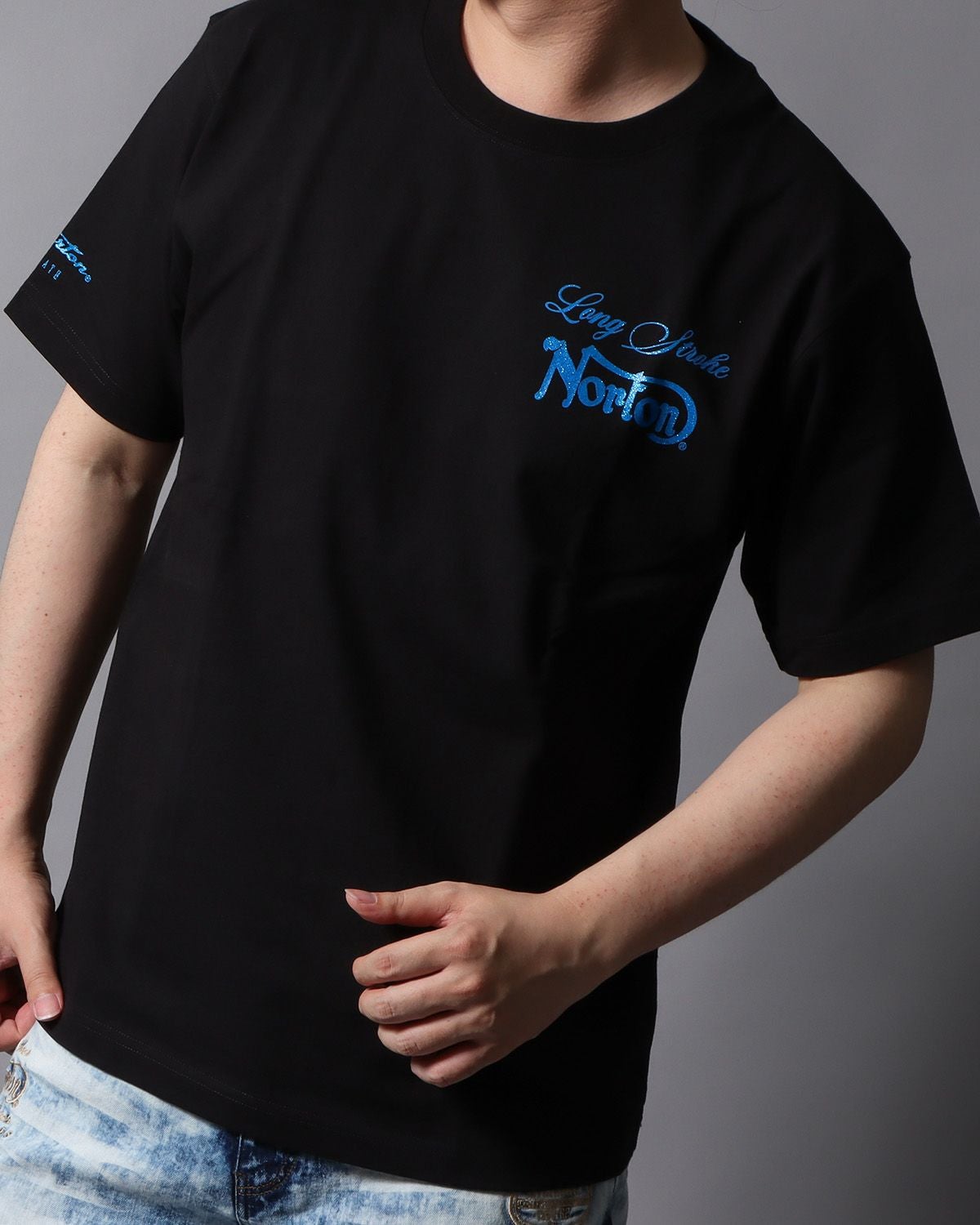 ブラック：178cm/75kg(Lサイズ着用)